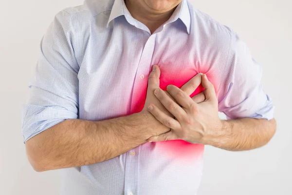 Человек Страдающий Боли Сердце Концепция Сердечного Приступа — стоковое фото
