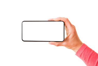 Beyaz ekranlı akıllı telefonu yatay olarak tutan kişi, beyaz arkaplanda izole edilmiş fotoğraf