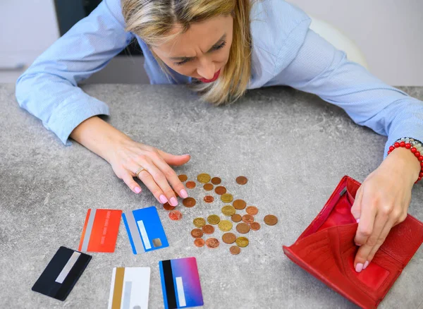 Broke Woman Counting Last Money Left — Stock Photo, Image