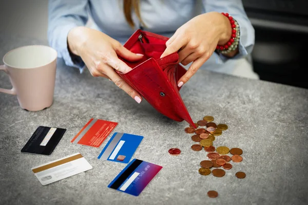 Woman Having Credit Card Debt Problem — Stock Photo, Image