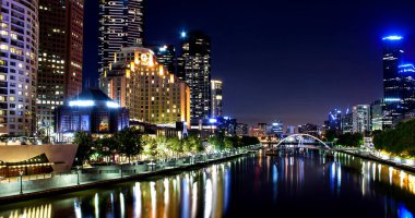 Gecenin Melbourne şehrinde