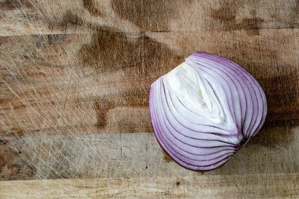 Lök Delad Två Delar För Matlagning — Stockfoto