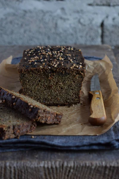 Apple ekmek somun ayçiçeği tohumu, chia ve keten tohumu. Homemade Pişirme. Paleo diyet. Organik sağlıklı vejetaryen yemek. Ücretsiz Gluten. Süt ücretsiz. Tahıl ücretsiz.