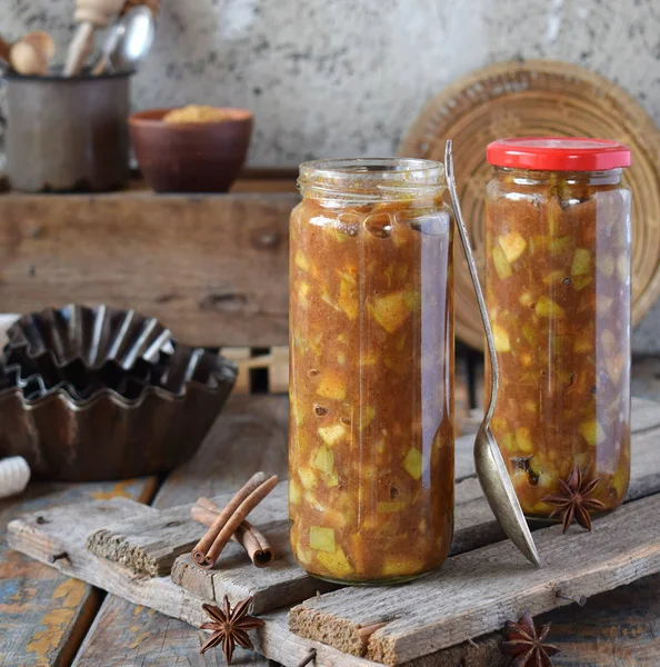 Marmellata Mele Fatta Casa Con Cannella Pezzi Mele Sciroppo Caramello — Foto Stock