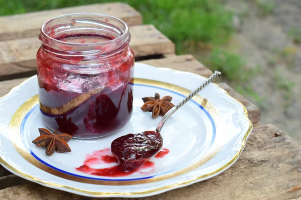 Plum Jam Met Steranijs Kaneel Fruit Marmelade Herfst Conservenindustrie Behoud — Stockfoto