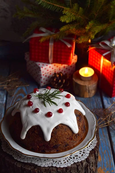 Pudding Traditionnel Anglais Vapeur Noël Avec Baies Hiver Fruits Secs — Photo