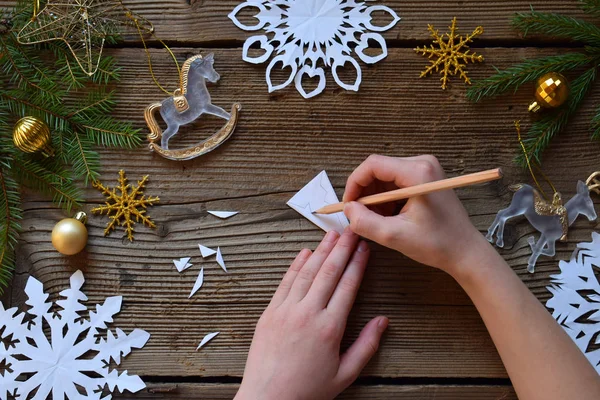 Making Paper Snowflakes Your Own Hands Children Diy Merry Christmas — Stock Photo, Image