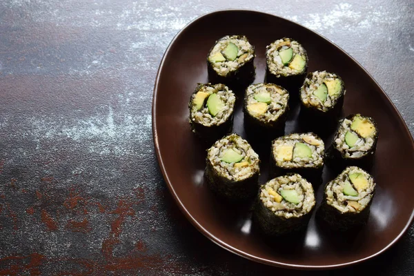 Sushi Coliflor Aguacate Atún Comida Tradicional Asiática Concepto Dieta Saludable — Foto de Stock