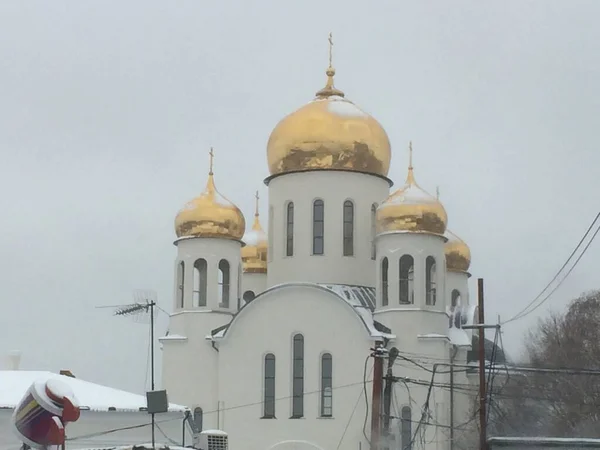 Different churces in Moscow and Moscow area.
