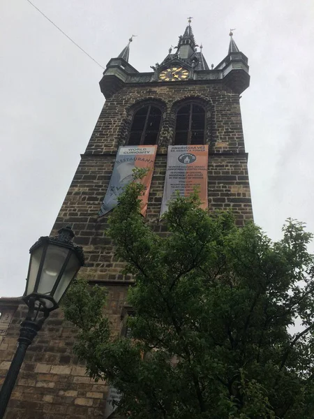 Şehrin, doğanın, sporun, futbolun farklı fotoğrafları.