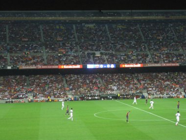 Şehrin, doğanın, sporun, futbolun farklı fotoğrafları.