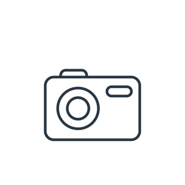 Seyahat konseptinden kamera ikonu vektörü. Kamera düzenlenebilir vuruşun ince çizgisi. Web ve mobil uygulamalarda kullanmak için kamera doğrusal işareti, logo, yazdırma ortamı.