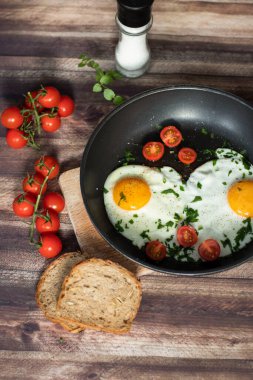 Tavada kızarmış yumurta..