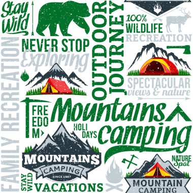 Vektör kamp ve açık retro Dikişsiz tipografik desen veya arka plan tarz maceraları. Turizm, yürüyüş ve turistik simgeler.