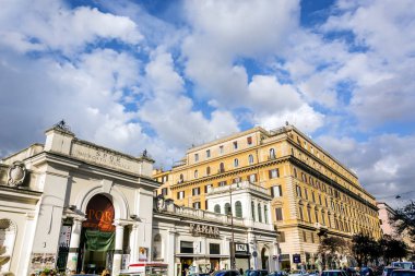Roma, İtalya, Şubat 2017: Via Cola di Rienzo yerel pazarda Roma, İtalya, görünüm
