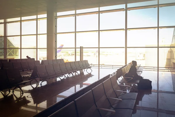 Stained glass window of the departure hall inside an airport — Stock Photo, Image