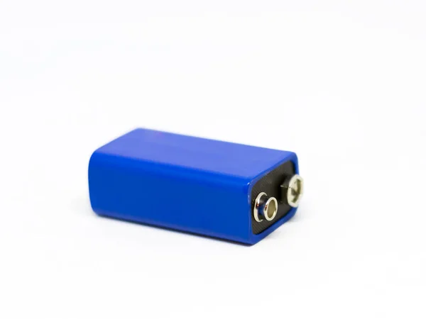 Uma Bateria Azul Volts Isolada Sobre Fundo Branco Fonte Alimentação — Fotografia de Stock