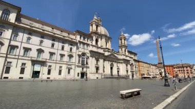 Roma 'da boş bir Piazza Navona Karantina döneminde Covid-19 salgınının yayılması nedeniyle