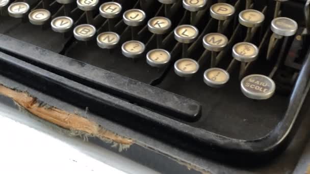 Keys Old Typewriter Mechanical Tools Writing Old Time Journalism — Stock Video