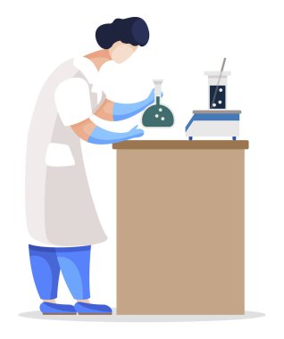 Laboratuvardaki bilim adamı maddelerle çalışıyor