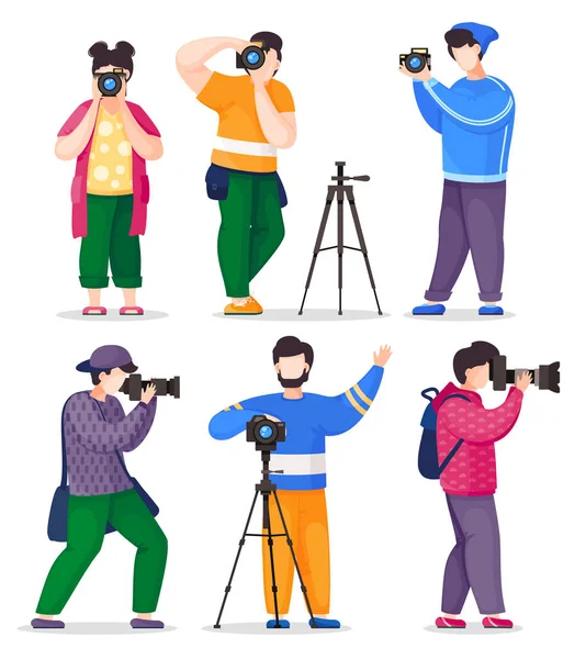 Seperangkat fotografer mengambil foto, perempuan dan laki-laki dengan kamera zoom digital membuat gambar - Stok Vektor