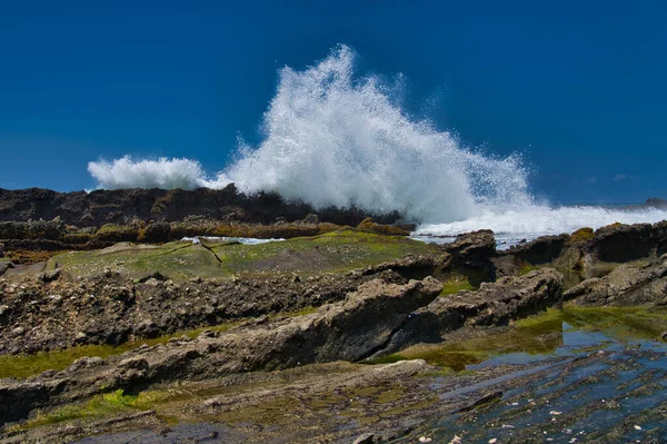 Natürliche Landschaft Des Strandes Mittag Mit Großen Felsen Die Cluster — Stockfoto