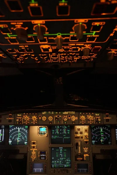 Uma Vista Atmosfera Cockpit Instrumentos Noite — Fotografia de Stock