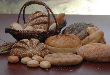 Bodegn de pan es sobre fondo de pintura