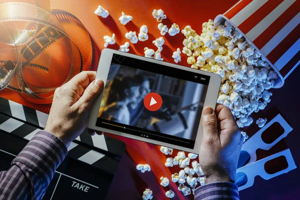 ⬇ Скачать Картинки Онлайн Кинотеатр, Стоковые Фото Онлайн.