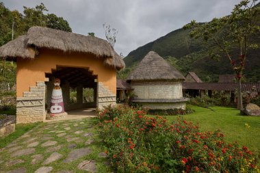 Leymebamba Müzesi, Laguna de los Cndores 'den çıkarılan 200' den fazla Chachapoyas mumyasının sessiz salonlarda dinlendiği yer. Köhne duvarlarından ve ahşap kiremitli çatılarından geçerek tekstil, seramik, quipus ve cenaze demetlerini geçersiniz.