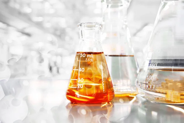 Narancs Tehát Három Erlenmeyer Lombikok Kémiai Szerkezete Tudomány Oktatási Laboratóriumi — Stock Fotó