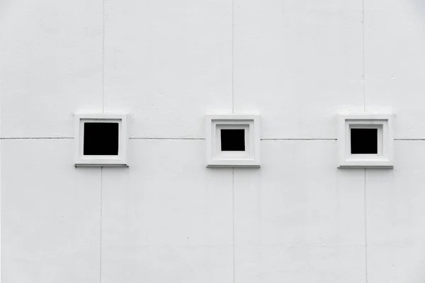 Tři Okenní Rámy Bílé Betonové Zdi Minimalismus Architektura Bílé Pozadí — Stock fotografie