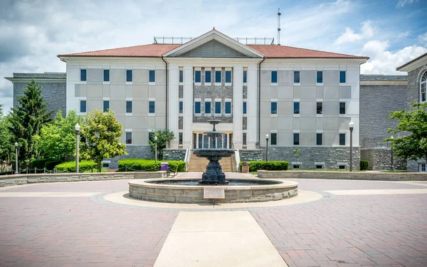 Harrisonburg Wirginia Usa Maj 2017 Uniwersytet Jamesa Madisona — Zdjęcie stockowe