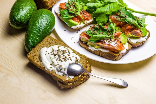 Sandwiches Avocado Trout Sour Cream Sprinkled Spicy Dill Celery Leaves — Stock Photo, Image