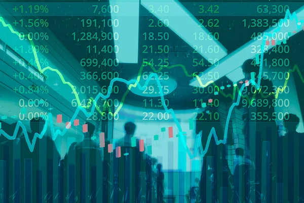 株式トレーダーやビジネスマンは モニター上の株式グラフや株式市場データを分析しています アジア株式トレーダーコンセプトの分析 — ストック写真