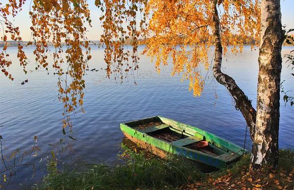 Lonely Boat Pier Lake Autumn — Stock Photo, Image