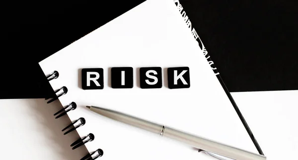 メモ帳のビジネス用語 ビジネス テックス Risk — ストック写真