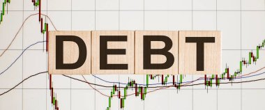 Tahta bloklarla iş kavramı. Grafik arkaplanındaki Metin Borcu