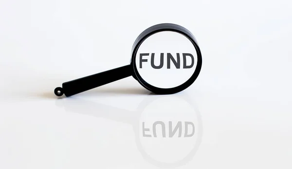 Lupa Com Fundo Texto Sobre Fundo Branco — Fotografia de Stock
