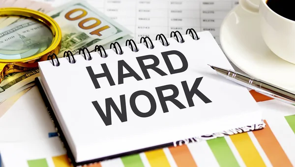 Hard Work Text Ovanifrån Kontorsbord Business Graf Visa För Marknadsföringsplan — Stockfoto