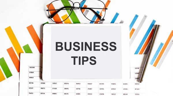 Tablet Business Tips Chart Pen Glasses — Stock Photo, Image