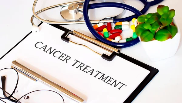 Cancer Treatment Text Background Medicaments Stethoscope — Stock Photo, Image