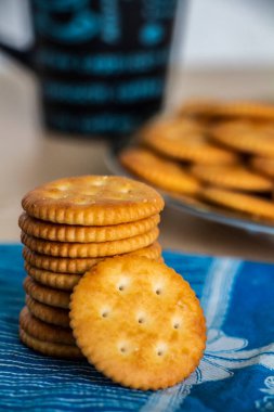 Ekmek, bisküvi, sarımsak.