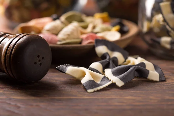 Pasta farfalle de color —  Fotos de Stock