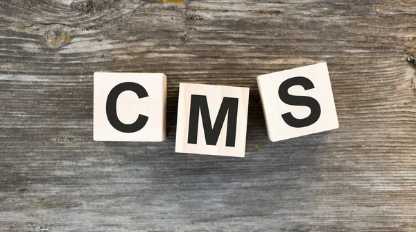 Acrónimo Cms Sistema Gestão Conteúdo Pequenos Cubos Madeira Com Letras — Fotografia de Stock