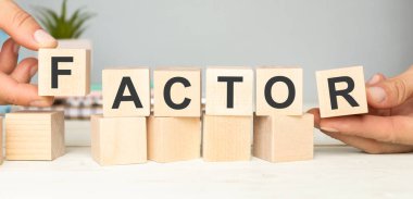 FACTOR 'un sözcüğü ahşap döşeme kavramı üzerine