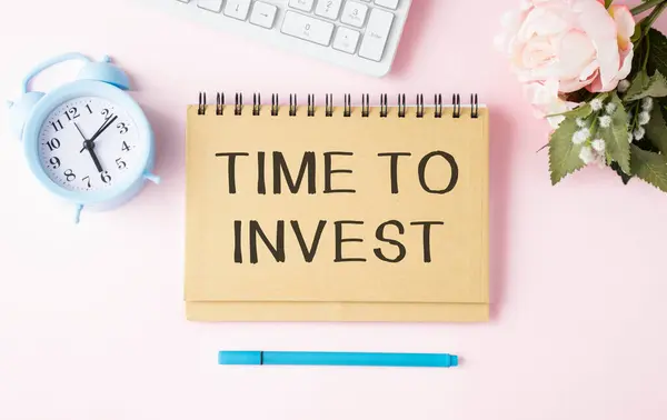 Bloco Notas Com Texto Tempo Para Investir Diagrama Fundo Branco — Fotografia de Stock