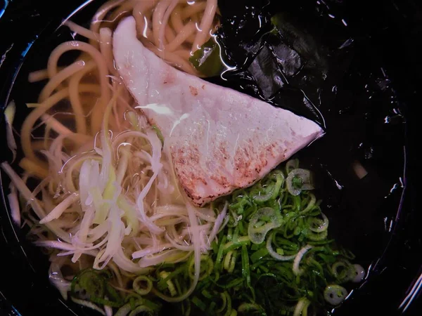Ψάρια Και Νουντλς Ιαπωνικά Ράμεν — Φωτογραφία Αρχείου