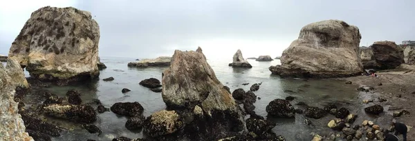 Monterey Beach Ocean Felsen — Stockfoto