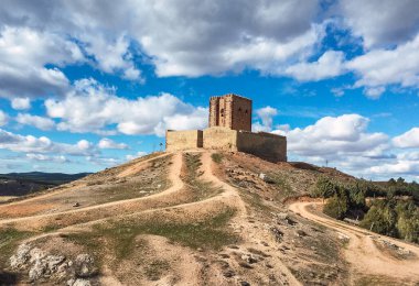 Molina de Aragon kalesinde kal. Soğuk ve ıssız bir yer